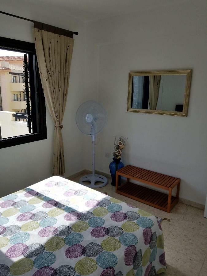 Appartamento Kings Avenue - Natalia'S Apt Paphos Esterno foto