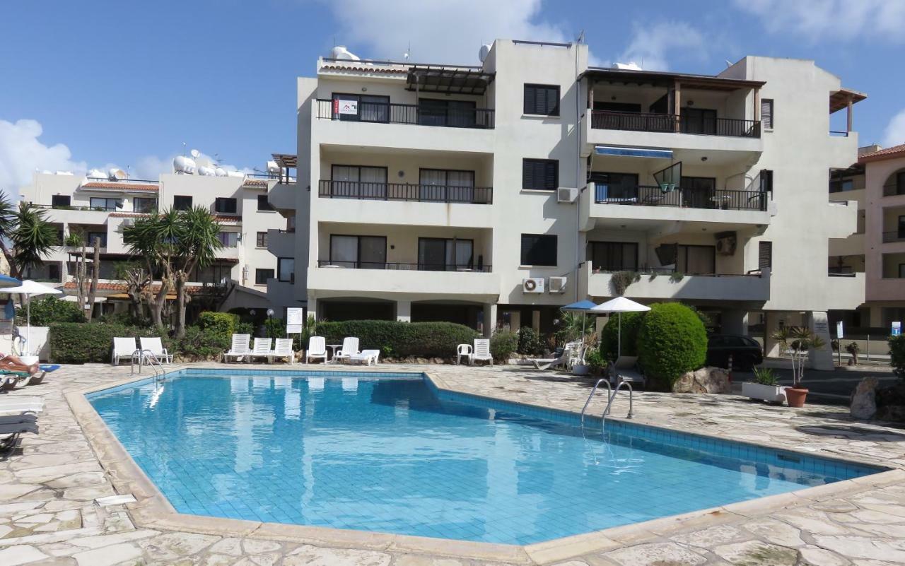 Appartamento Kings Avenue - Natalia'S Apt Paphos Esterno foto